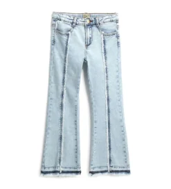 Jeans flare sfrangiati