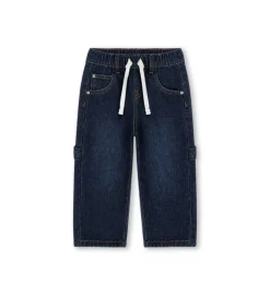 Jeans worker